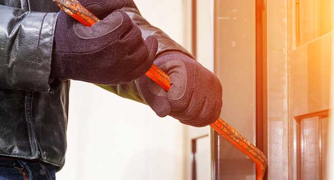 Data Analyst Shares Which States Rank Highest, Lowest in Burglary Arrests